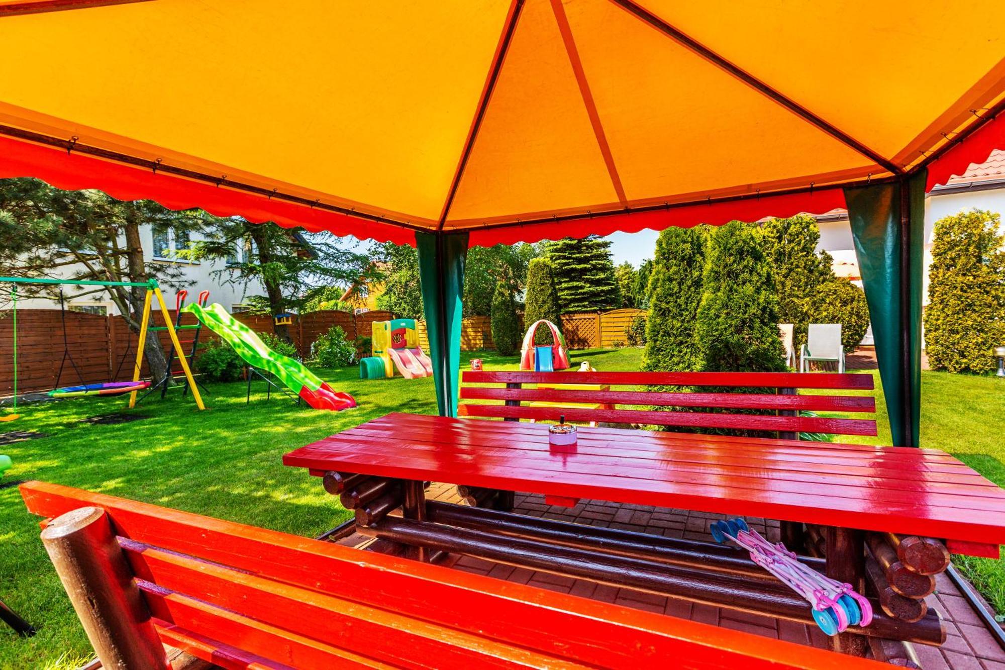 Pokoje Goscinne Panda Karwia Exterior foto