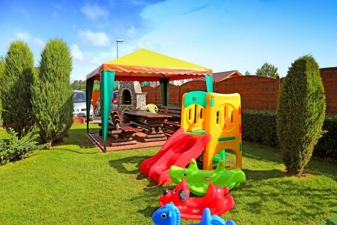 Pokoje Goscinne Panda Karwia Exterior foto