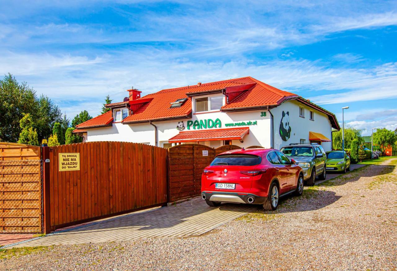 Pokoje Goscinne Panda Karwia Exterior foto